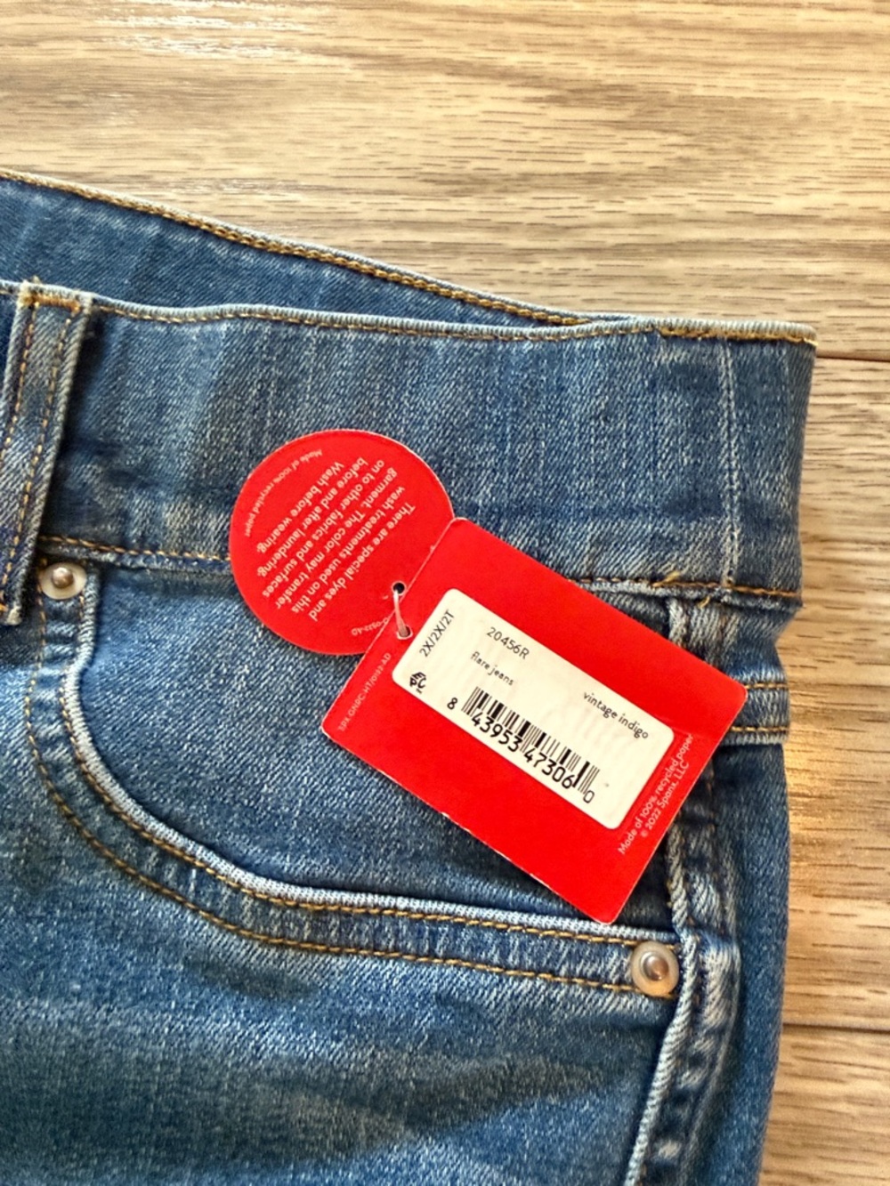 NWT SPANX FLARE JEANS - Picture 4 of 9